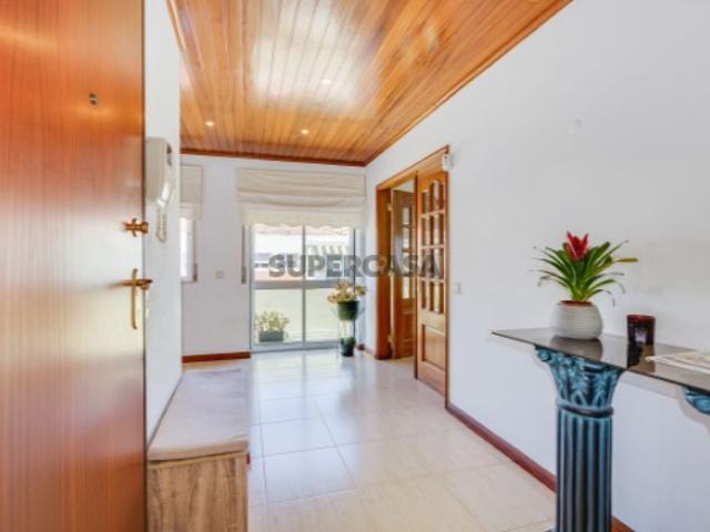 Apartamento T4 | Para Venda | Jardins da Aguilha São Domingos de Rana | 3º Andar com elevador| 190m² | Garagem | Cascais