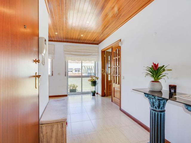 Apartamento T4 | Para Venda | Jardins da Aguilha – São Domingos de Rana | 3º Andar com elevador| 190m² | Garagem | Cascais