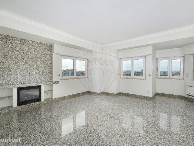 Apartamento T4 para venda