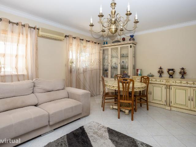 Apartamento T4 para venda