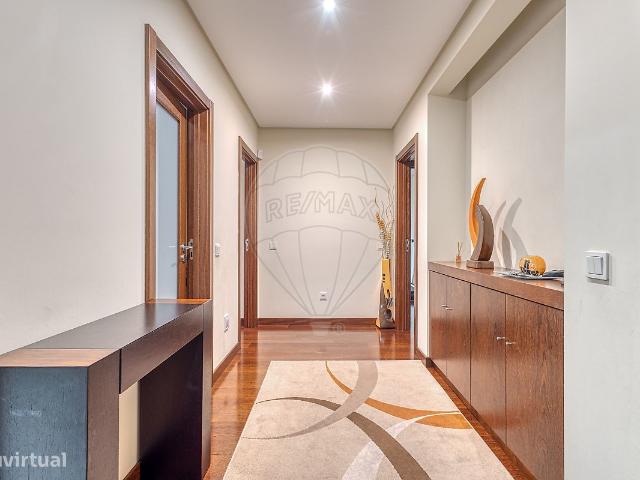 Apartamento T4 para venda