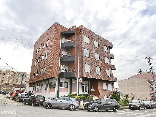 Apartamento T4 para venda