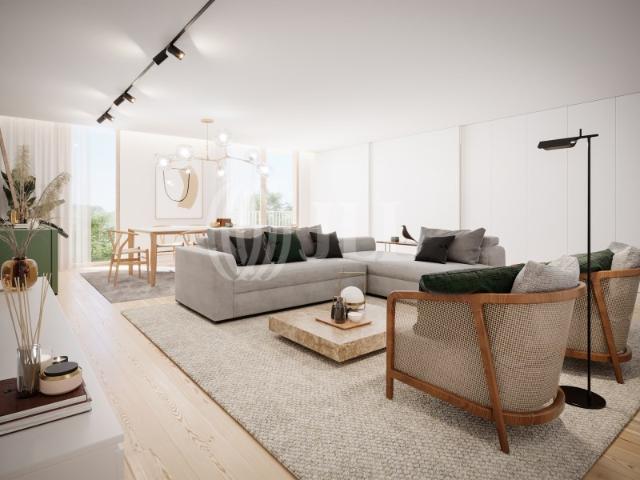 Apartamento T4 penthouse duplex com garagem, nas Antas, Porto