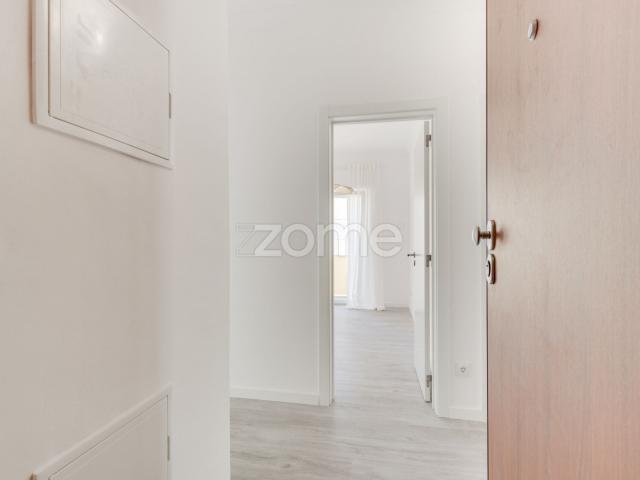 Apartamento T4 Remodelado | Costa de Caparica – Praia de São João