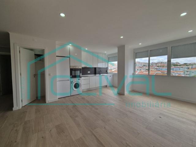 Apartamento T4 Remodelado