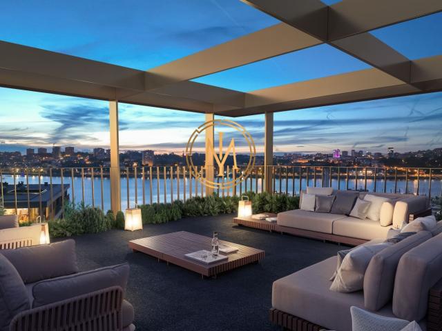 Apartamento T4 recuado último piso com terraço, Jacuzzi e vistas Douro