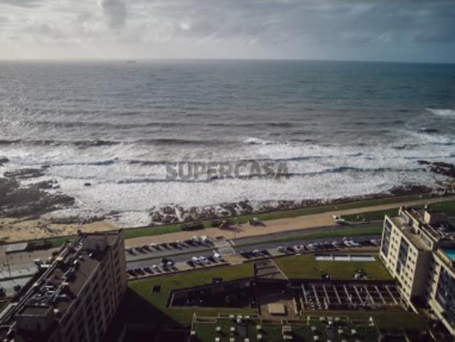 APARTAMENTO T4 COM FRENTE MAR PAÇO DA BOA NOVA