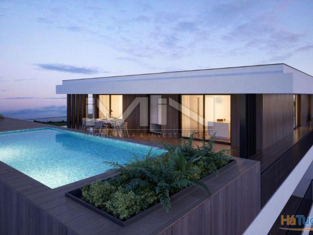 Apartamento T4 Rooftop c/ piscina privada e terraço | 26054083232