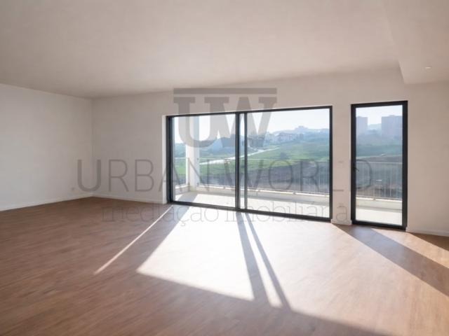 Apartamento T4, Sto. António dos Cavaleiros Loures