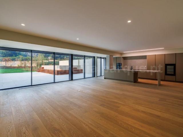 Apartamento T5 com garagem para 6 carros, Condomínio fechado. 238m² Aldoar, Foz do Douro e Nevogilde
