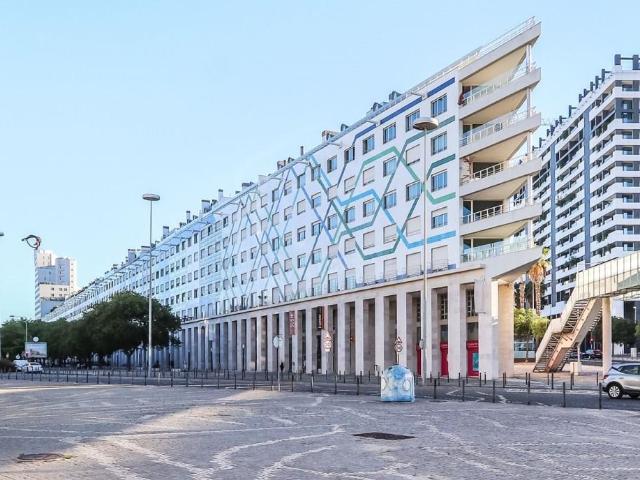 Apartamento T5 com terraço em localização privilegiada do Pa. 285m² Parque das nações