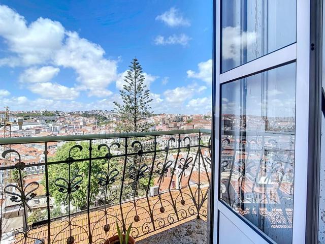 Apartamento T5 Costa do Castelo Lisboa 92m² Santa Maria Maior