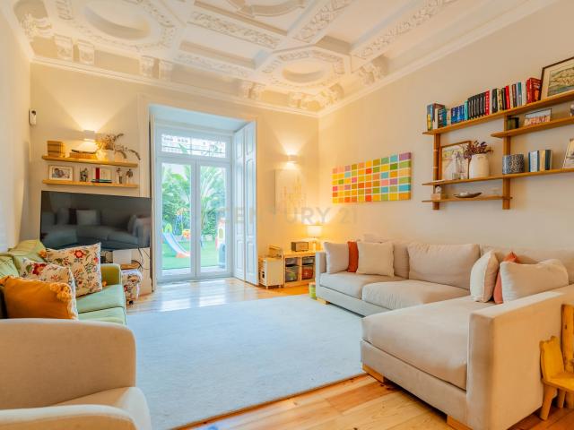 Apartamento T5 de Charme com Jardim Privativo nas Avenidas Novas | Avenida 5 de Outubro, Lisboa