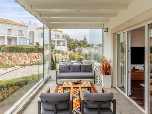 Apartamento T5 duplex no Bairro da Martinha no Estoril