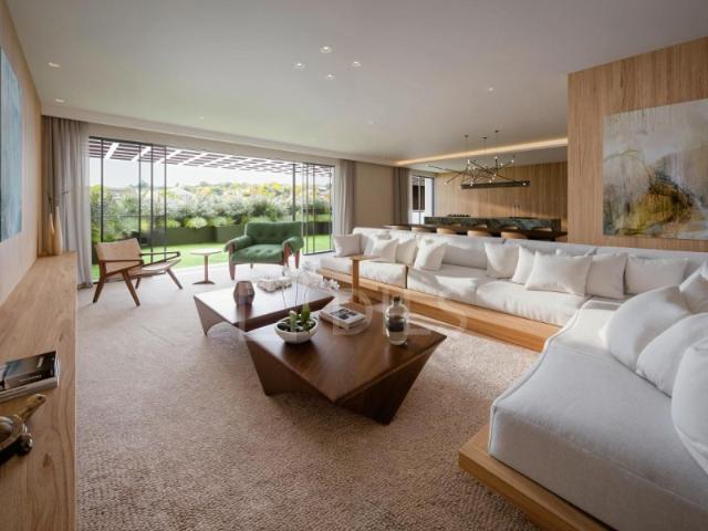 Apartamento T5, em construção a 200m da praia do Tamariz