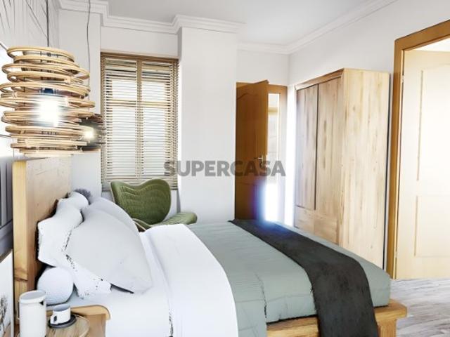 Apartamento T5 em Lorvão
