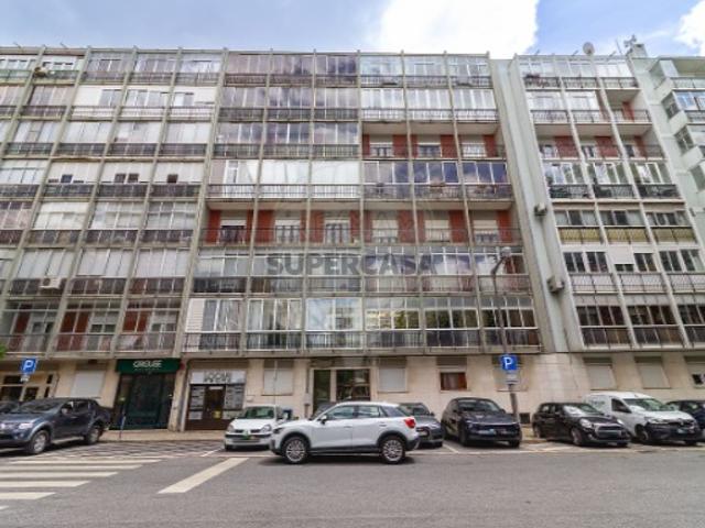 Apartamento T5 em Lumiar