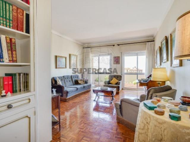 Apartamento T5 em Oeiras e São Julião da Barra, Paço de Arcos e Caxias