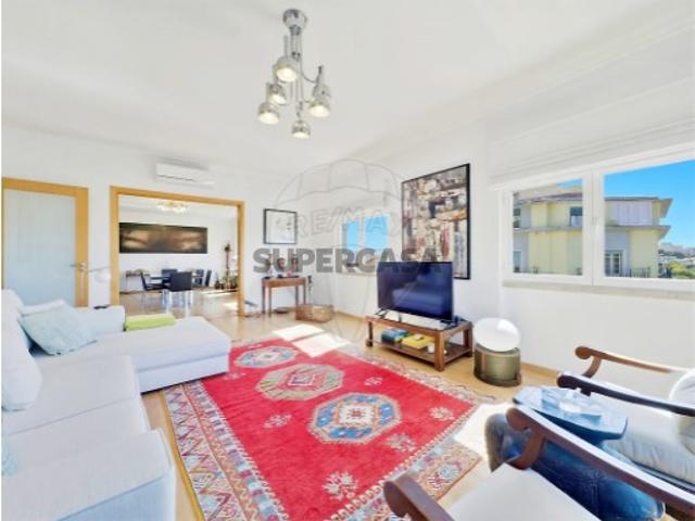 Apartamento T5 em Penha de França