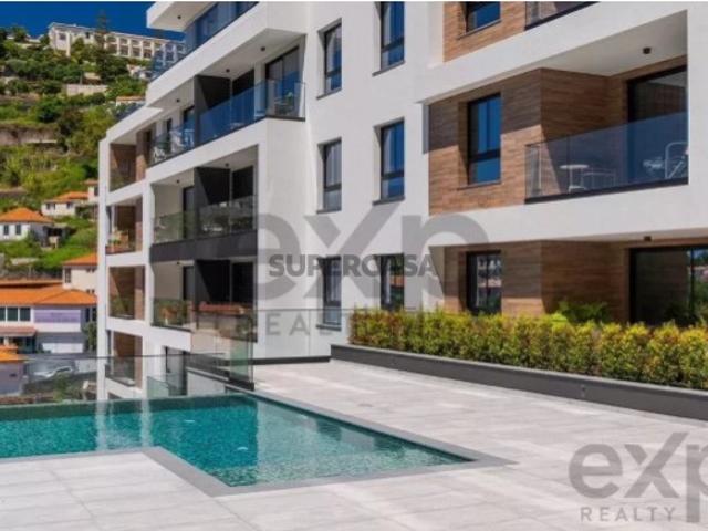 Apartamento T5 em São Pedro