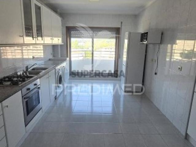Apartamento T5 em São Víctor