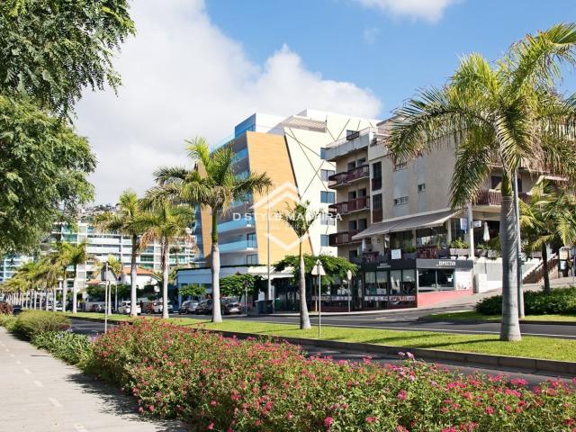 Apartamento T5 mobilado com piscina e vista mar em zona turí. 267m² São Pedro Funchal