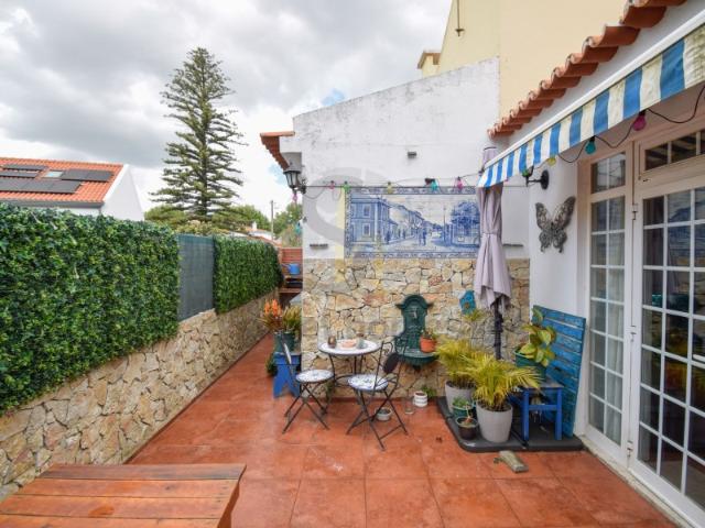 Apartamento T5 no Centro Histórico de Carcavelos