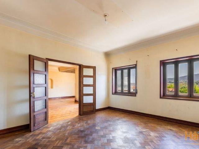 Apartamento T5 para venda no centro histórico de Braga. | 26083797990