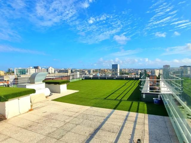 Apartamento T5 Penthouse com Terraço de 208 m² e Vista Panorâmica sobre a Cidade do Porto