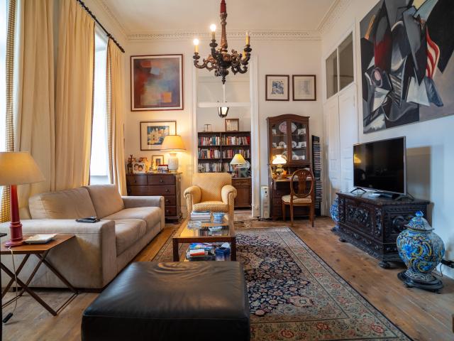 Apartamento T6 | 160m² | Avenida Almirante Reis