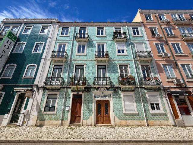 Apartamento T6 Arroios Avenida Bernardim Ribeiro