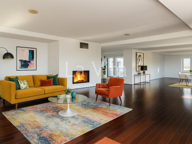 Apartamento T6, com 526 m2 de área bruta, localizado num dos mais exclusivos condomínios de Lisboa