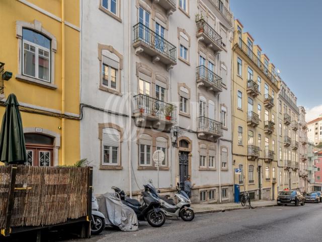 Apartamento T6 com rentabilidade, em Lisboa