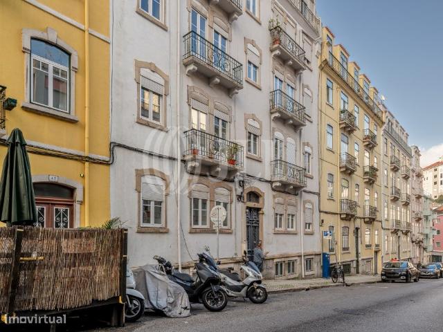 Apartamento T6 com rentabilidade, em Lisboa