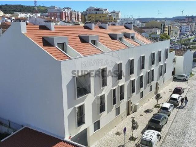 Apartamento T6 em União Freguesias Santa Maria, São Pedro e Matacães