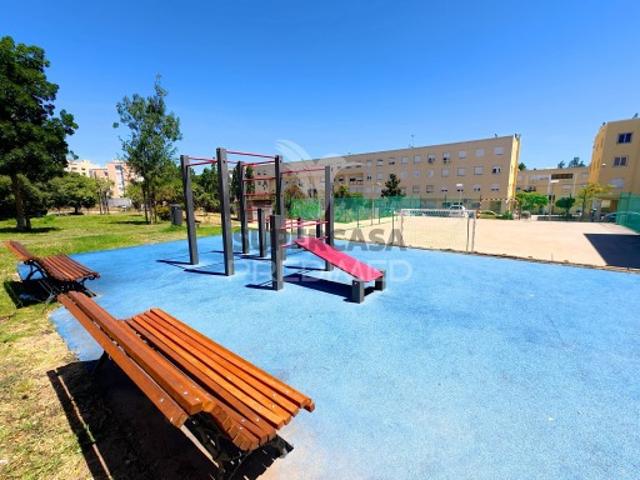 Apartamento T6 em Alvalade