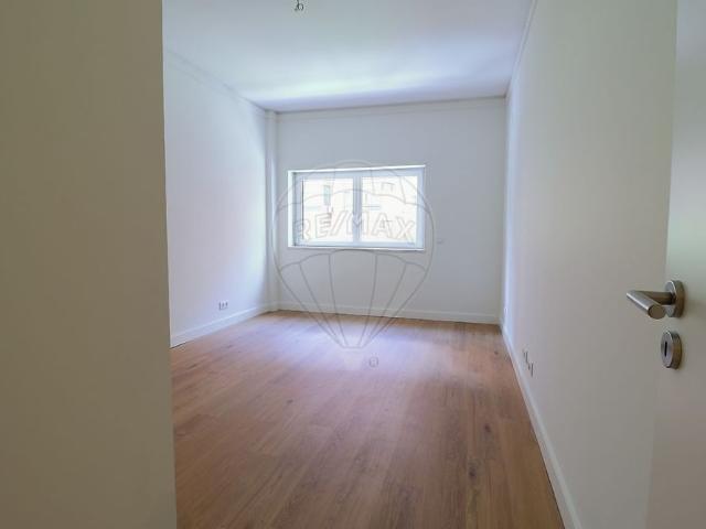 Apartamento T6 em Lisboa