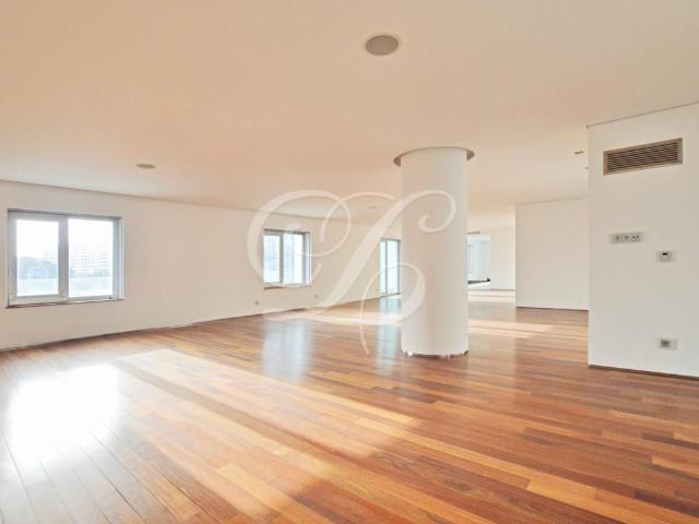 Apartamento T6 em Lisboa 520m² Avenidas novas