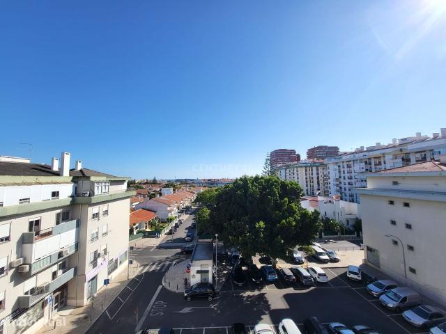 Apartamento T6 | ltimo Andar | 226m | Quinta das Palmeiras, Oeiras