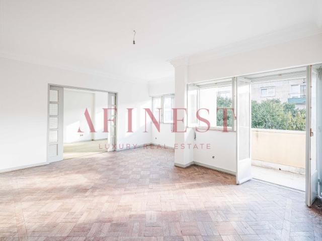 APARTAMENTO T9 NA RUA PASCOAL DE MELO | LISBOA