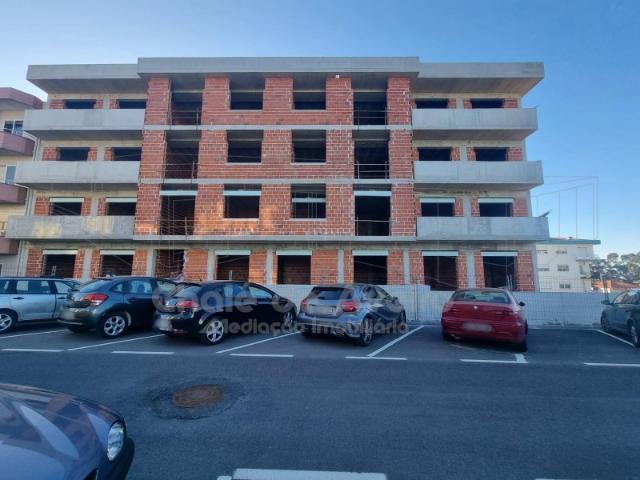 Apartamento T 2 com garagem fechada Oliveira Azemeis