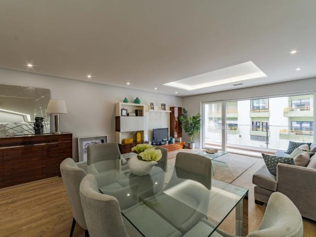 Apartamento T 3 novo na Quinta das Marianas Parede 138m² Carcavelos e Parede
