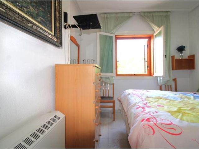 Apartamento TODO EN UNO: cerca de la Playa del Acequión de dos dormitorios piscina y garaje cerrad
