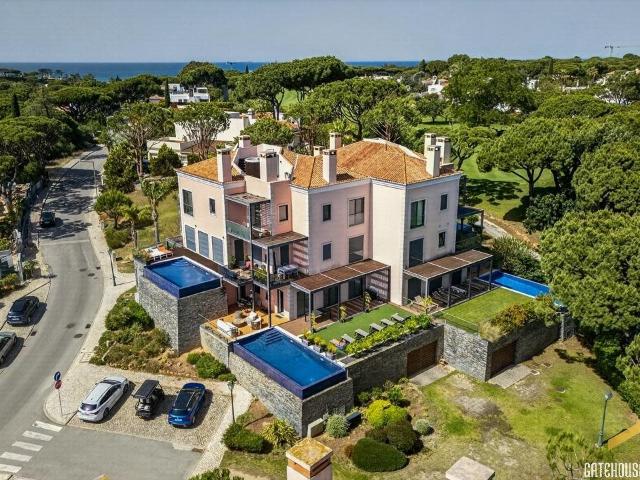 Apartamento topo de andar com 2 quartos, terraço no telhado. 180m² Almancil