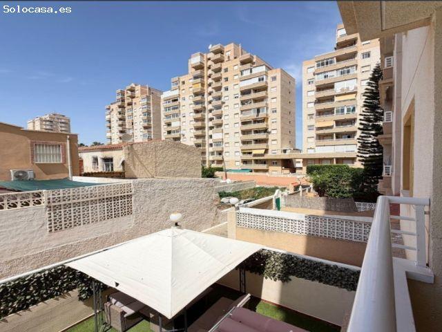 APARTAMENTO TOTALMENTE REFORMADO CON PISCINA COMUNITARIA Y TERRAZA EN NUEVA TORREVIEJA