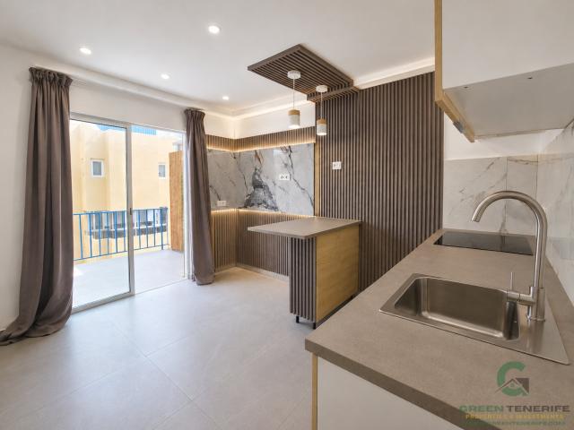 Apartamento totalmente reformado en pleno centro de Los Cristianos