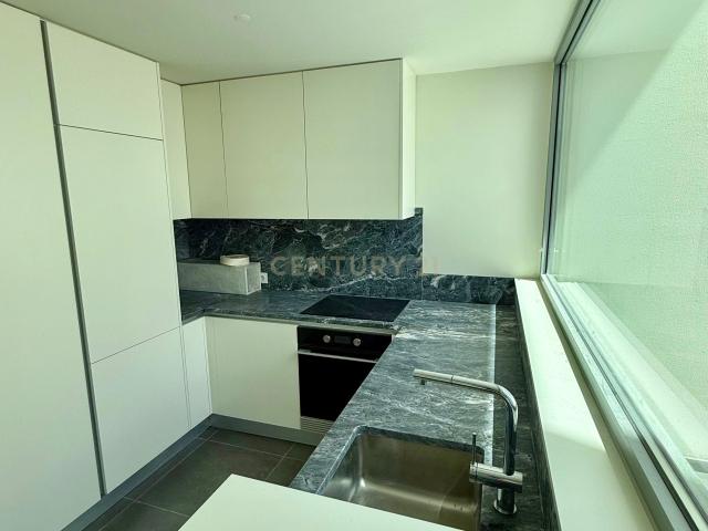 Apartamento Triplex com Piscina Privada e Vista Única no Centro de Alcácer do Sal