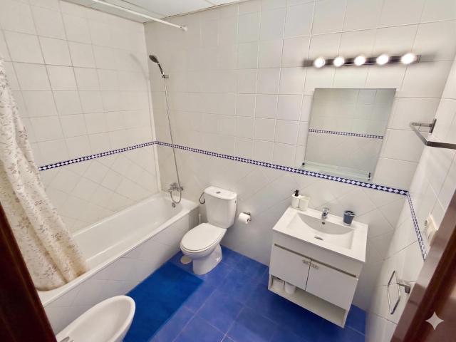 Apartamento turístico con licencia y en explotación a la venta en Edificio Lux Bormujos