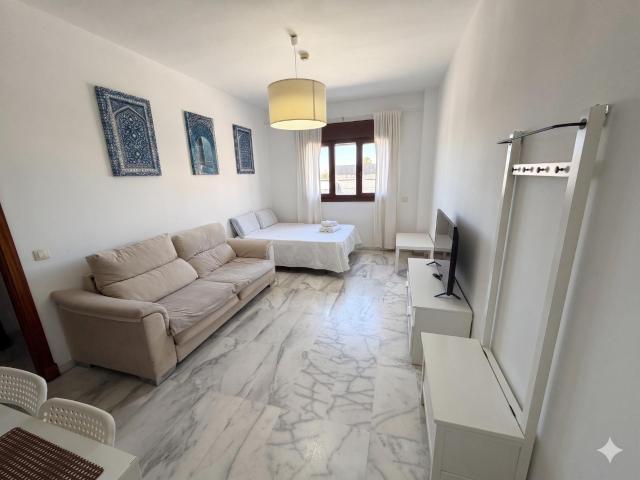 Apartamento turístico con licencia y en explotación a la venta en Edificio Lux Bormujos