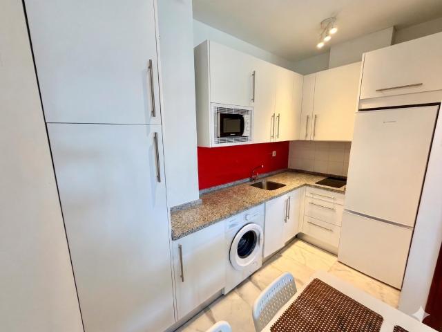 Apartamento turístico con licencia y en explotación a la venta en Edificio Lux Bormujos